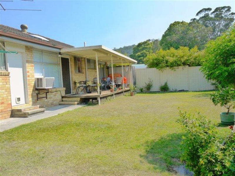 7 Golden Avenue, Point Clare NSW 2250
