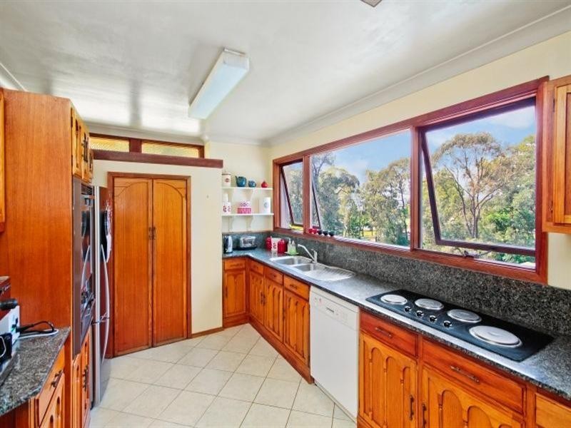 34 Scott Street, Point Clare NSW 2250