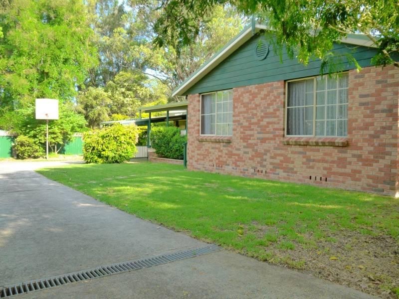 37 Collard Road, Point Clare NSW 2250