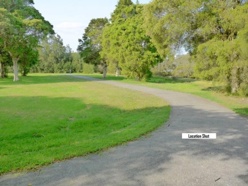 37 Collard Road, Point Clare NSW 2250