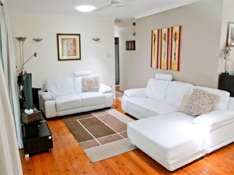 15 Coral Tree Place, Point Clare NSW 2250