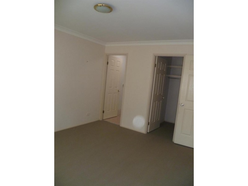 15 Singelton Road, Point Clare NSW 2250