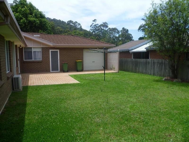 15 Singelton Road, Point Clare NSW 2250