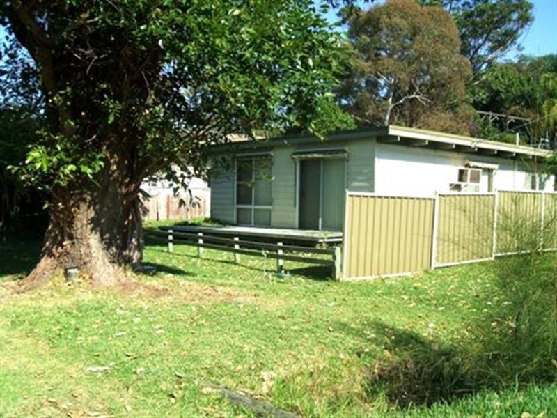 31 Kurrawa Avenue, Point Clare NSW 2250