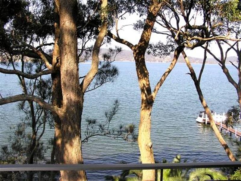 21 Alukea Avenue, Point Clare NSW 2250