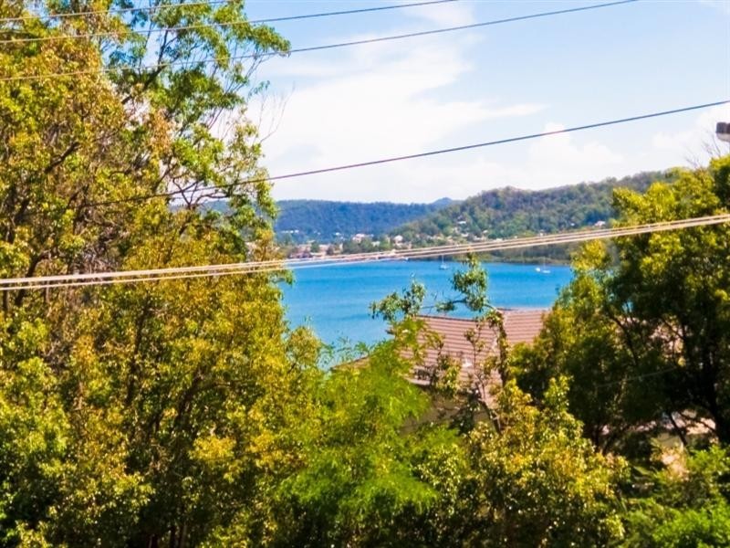 2/92 John Whiteway Drive  ACCESS VIA HENRY PARRY Drive, Gosford NSW 2250