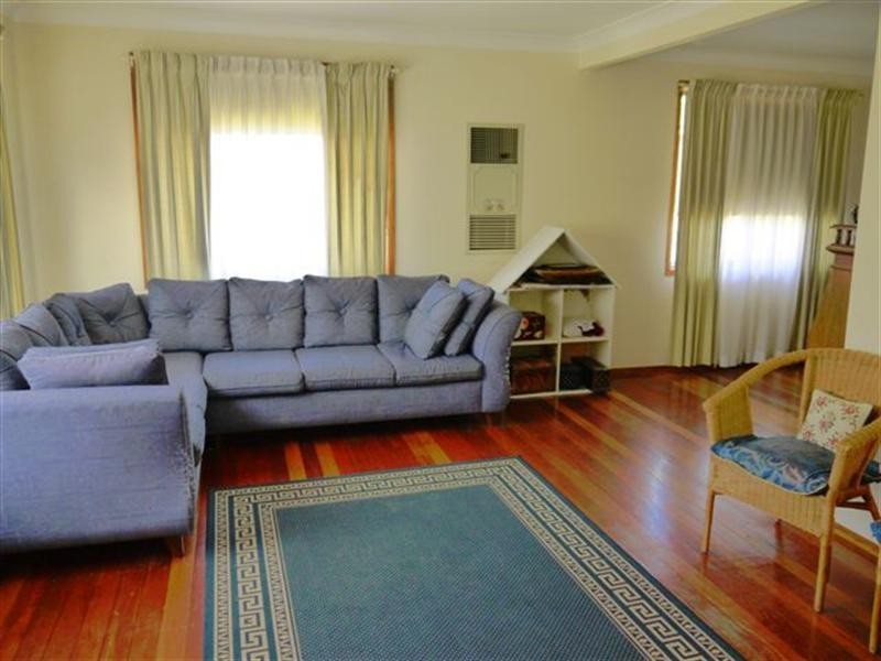 20 Blue Waters Parade, Tascott NSW 2250