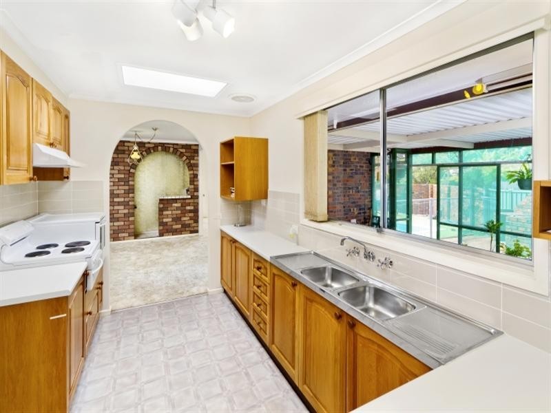 22 Bayline Drive, Point Clare NSW 2250