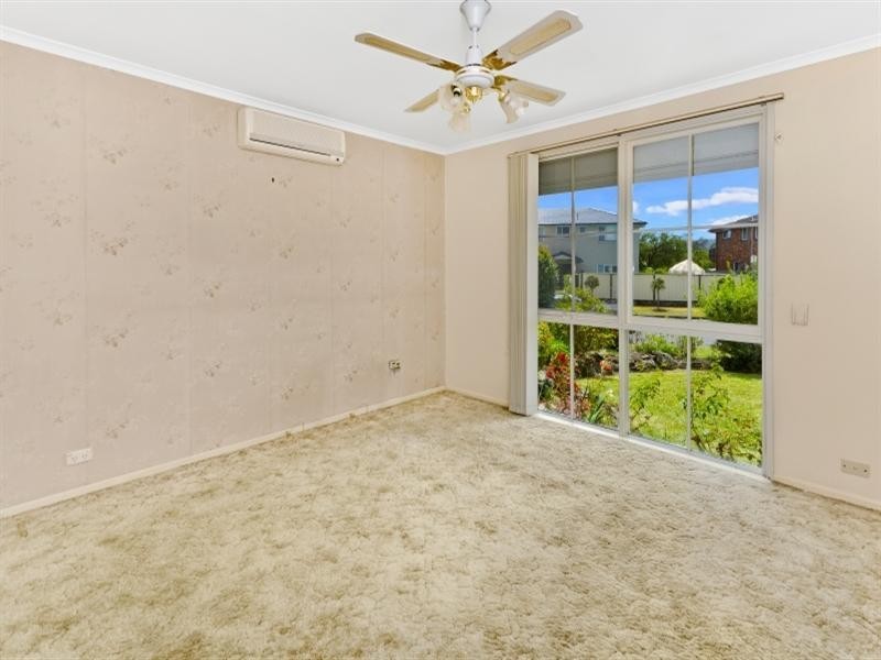 22 Bayline Drive, Point Clare NSW 2250