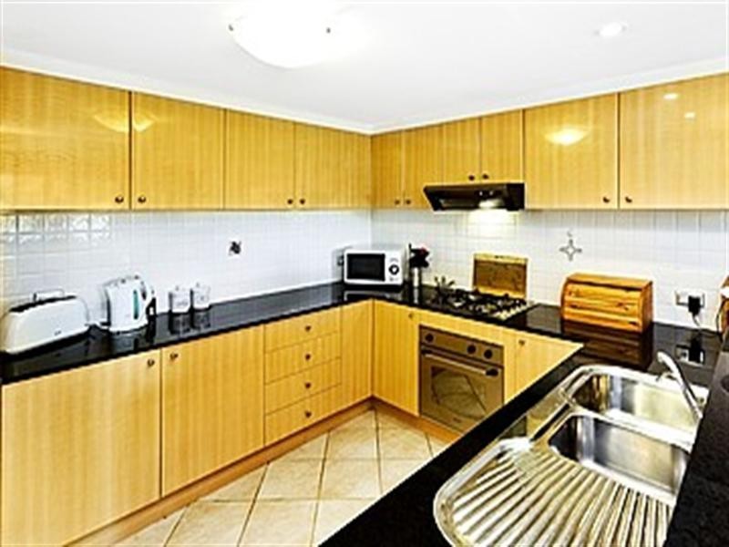 2/92 John Whiteway Drive, Gosford NSW 2250