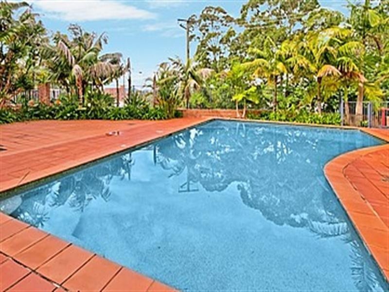 2/92 John Whiteway Drive, Gosford NSW 2250