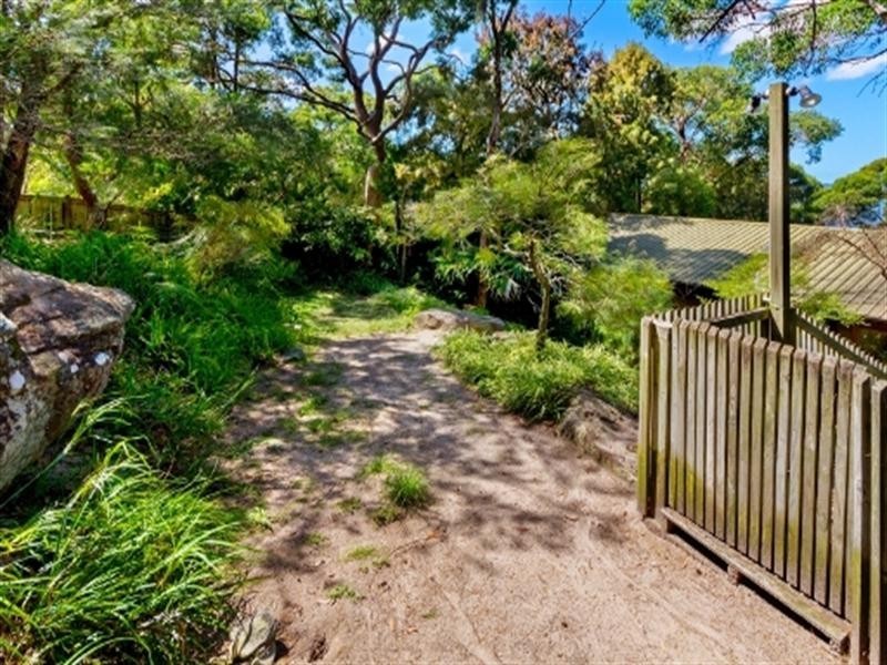 18 Indra Road, Tascott NSW 2250