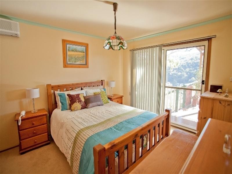 10 Sublime Point Avenue, Tascott NSW 2250