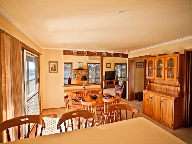 10 Sublime Point Avenue, Tascott NSW 2250