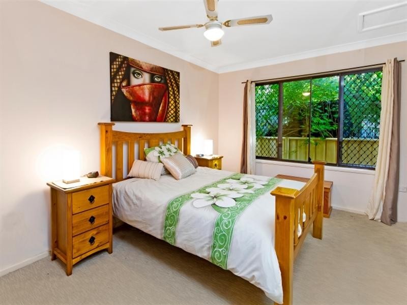 25 Golden Avenue, Point Clare NSW 2250