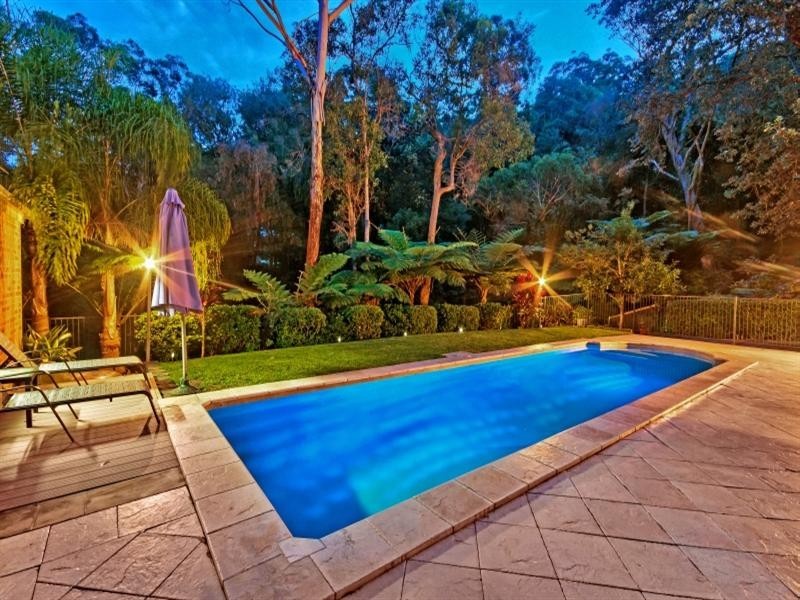 32 Scott Street, Point Clare NSW 2250