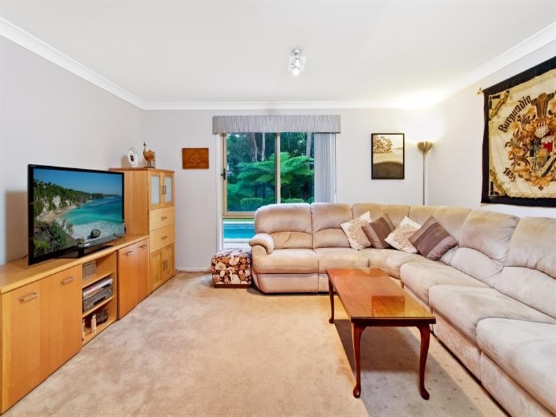 32 Scott Street, Point Clare NSW 2250