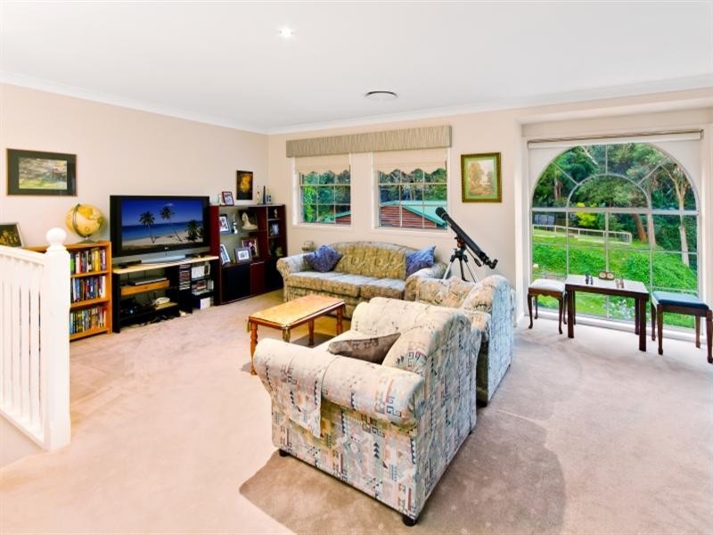 32 Scott Street, Point Clare NSW 2250