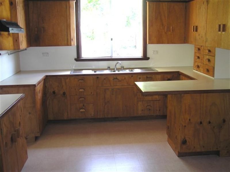 32 Talinga Avenue, Point Clare NSW 2250