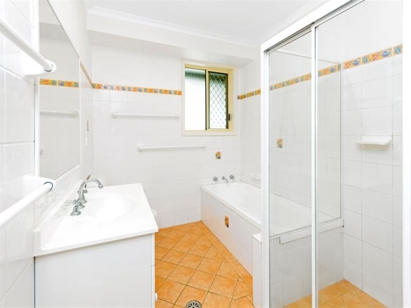 37 Chamberlain Road, Wyoming NSW 2250