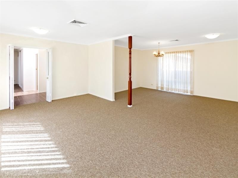 37 Chamberlain Road, Wyoming NSW 2250