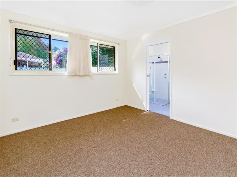 37 Chamberlain Road, Wyoming NSW 2250