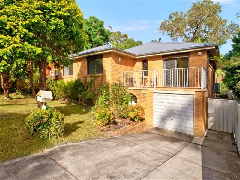 4 Tania Drive, Point Clare NSW 2250