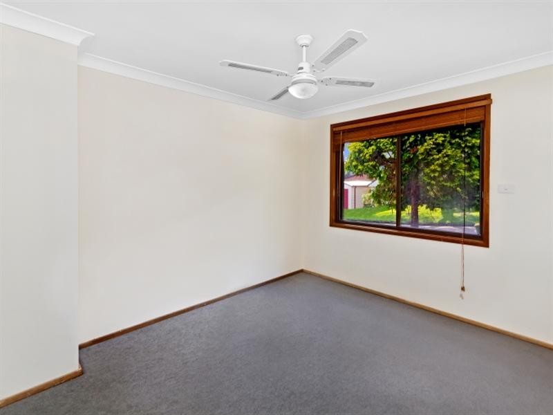 4 Tania Drive, Point Clare NSW 2250