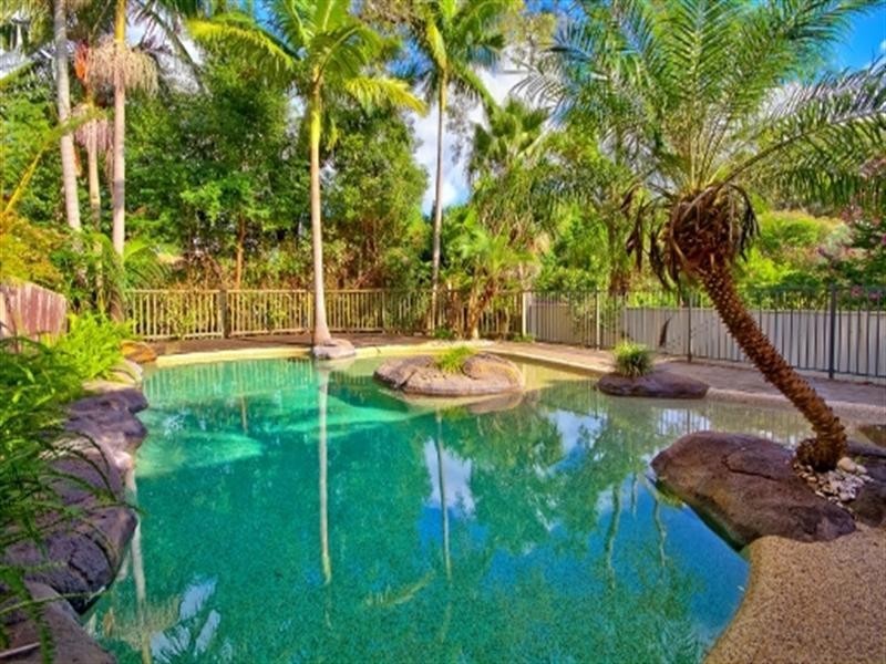 4 Tania Drive, Point Clare NSW 2250