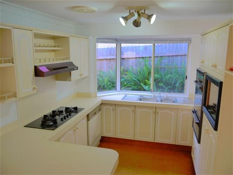 5 Noonan Point Avenue, Point Clare NSW 2250