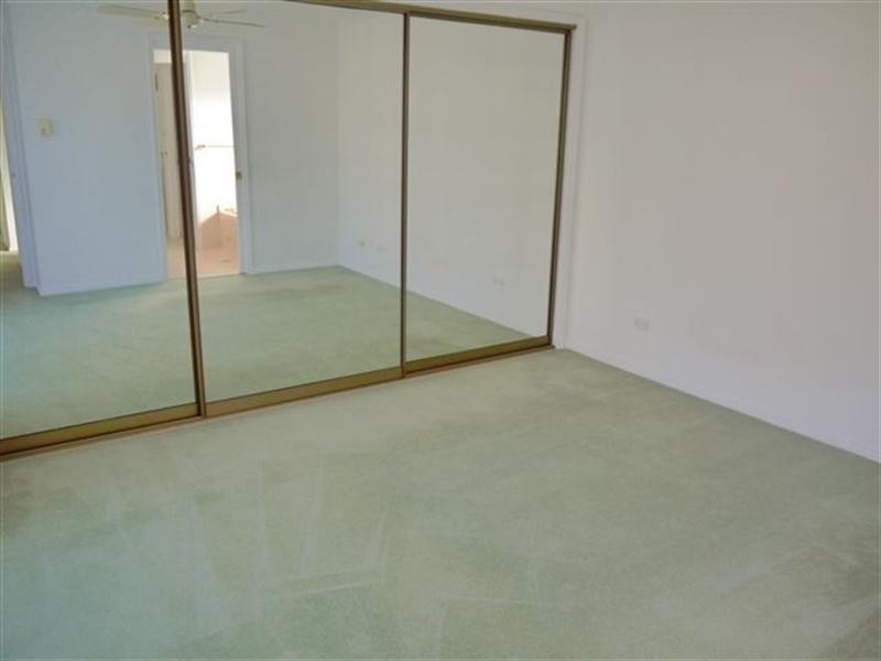 5 Noonan Point Avenue, Point Clare NSW 2250