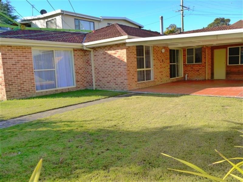 5 Noonan Point Avenue, Point Clare NSW 2250