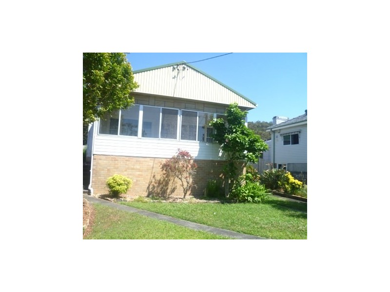 65 Brisbane Water Drive, Point Clare NSW 2250