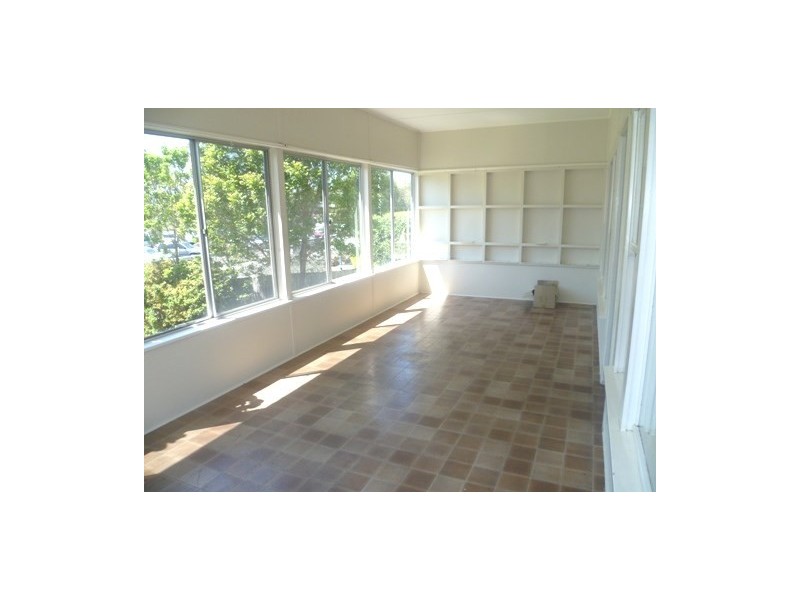 65 Brisbane Water Drive, Point Clare NSW 2250