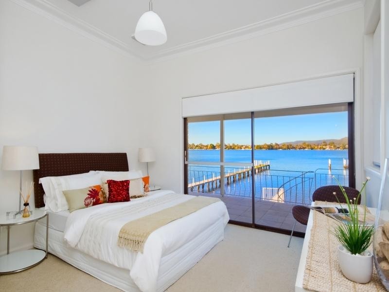 41 Kurrawa Avenue, Point Clare NSW 2250