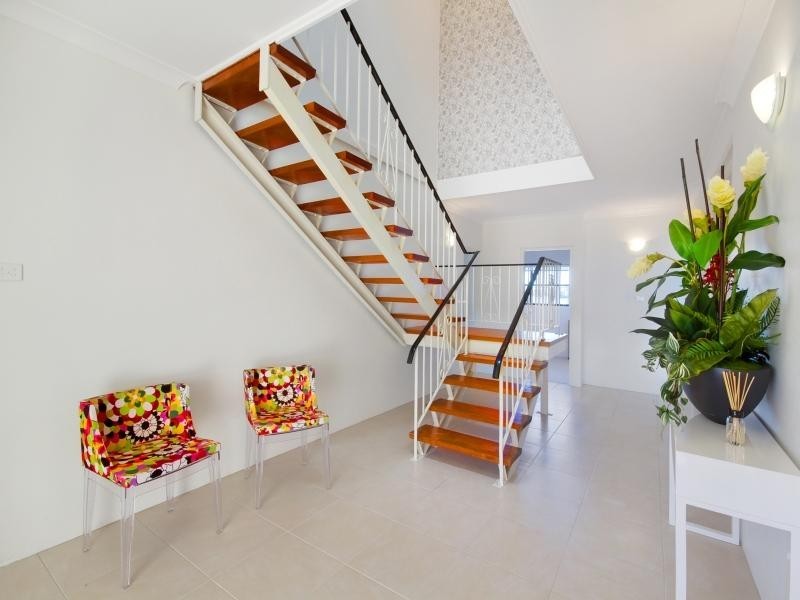 41 Kurrawa Avenue, Point Clare NSW 2250