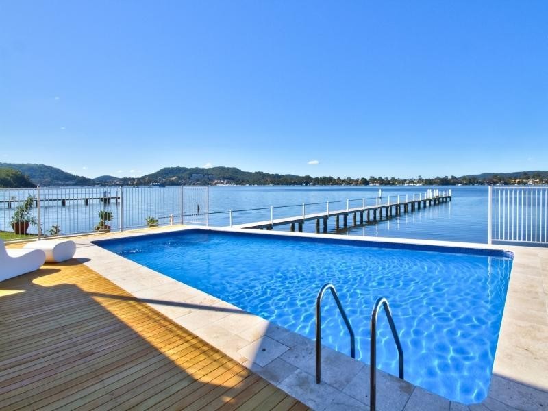 41 Kurrawa Avenue, Point Clare NSW 2250