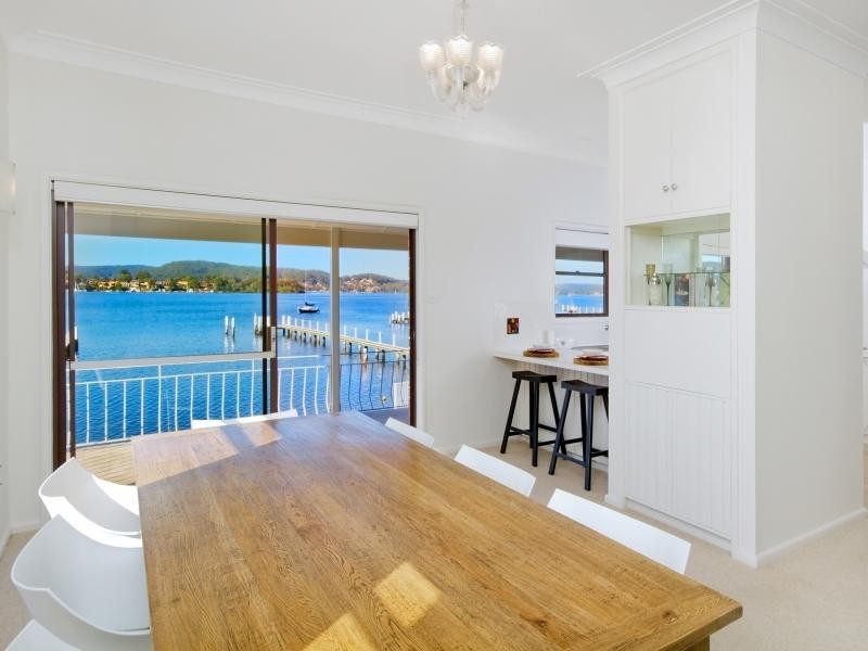 41 Kurrawa Avenue, Point Clare NSW 2250