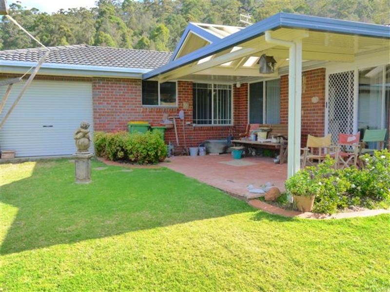 10 Oxley Place, Point Clare NSW 2250