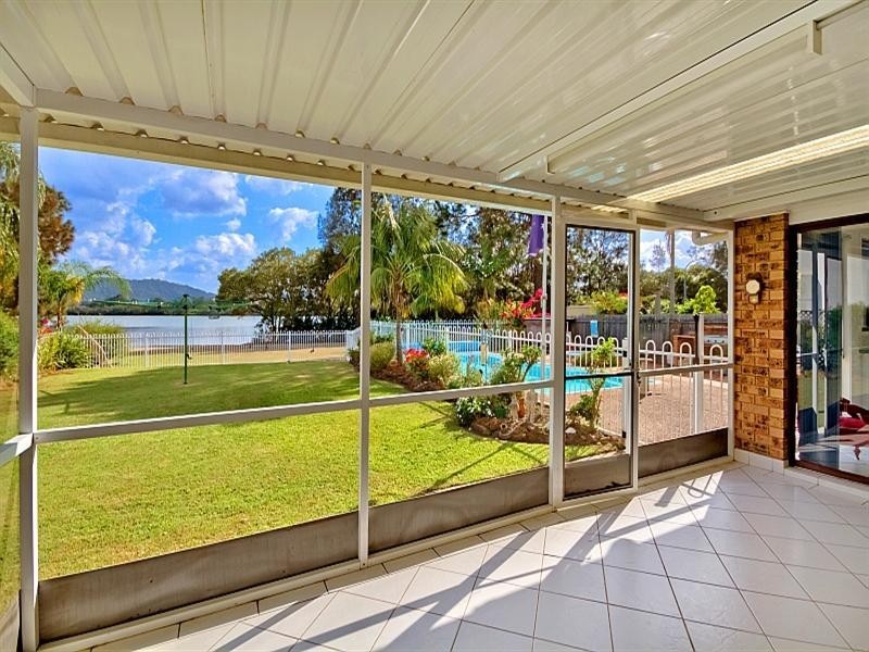 71 Bayline Drive, Point Clare NSW 2250