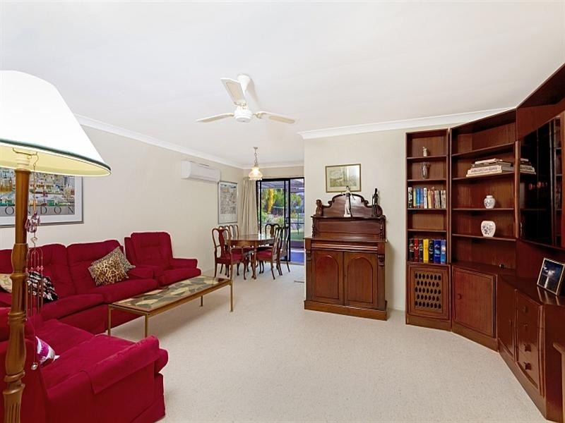 71 Bayline Drive, Point Clare NSW 2250