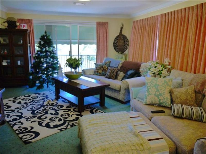 33 Scott Street, Point Clare NSW 2250