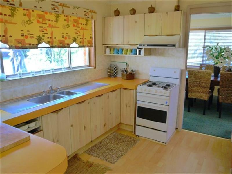 33 Scott Street, Point Clare NSW 2250