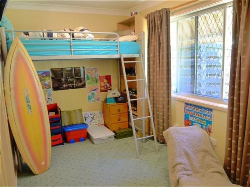 33 Scott Street, Point Clare NSW 2250