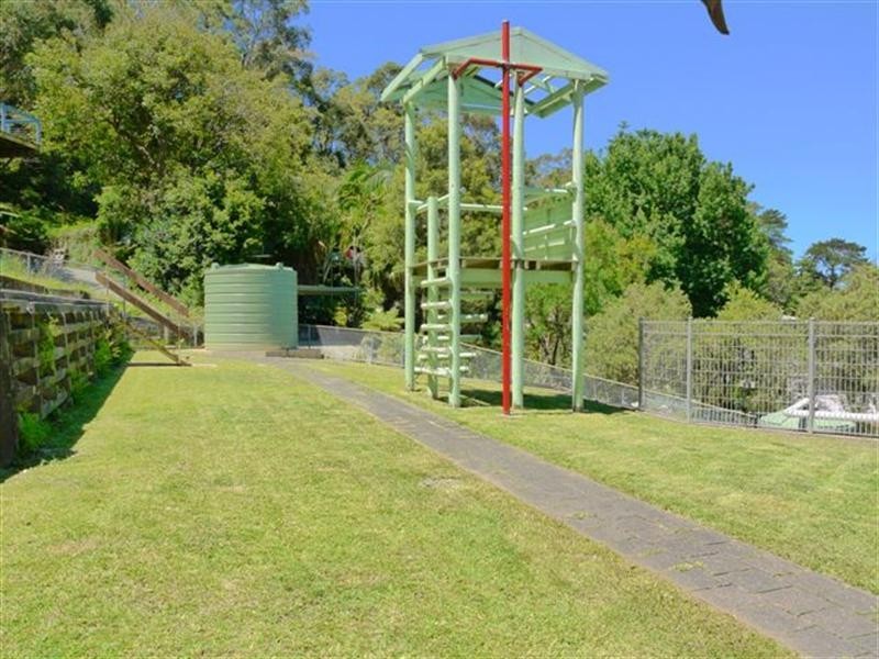 33 Scott Street, Point Clare NSW 2250