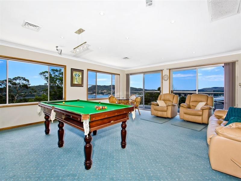 19 Penang Street, Point Clare NSW 2250