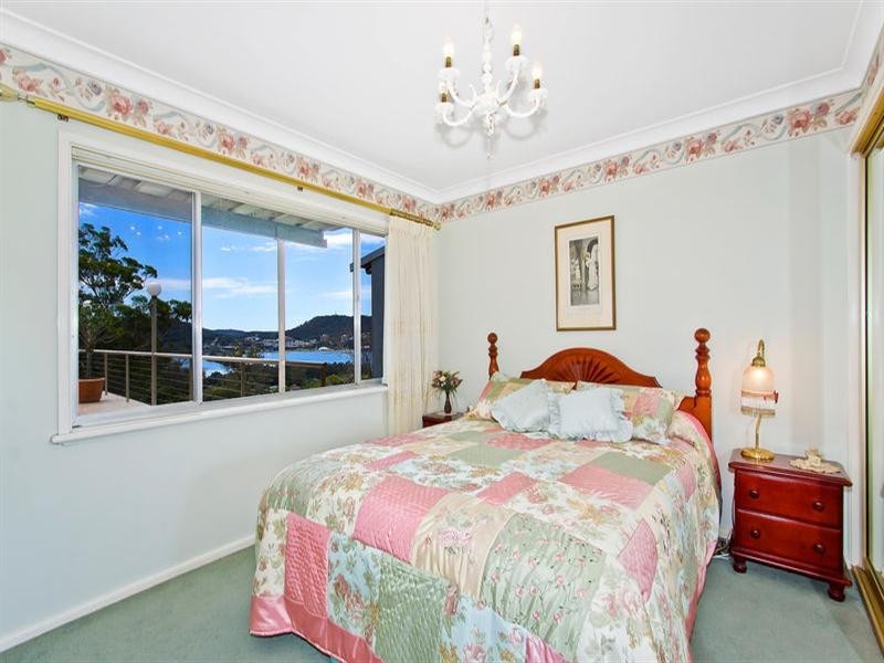 19 Penang Street, Point Clare NSW 2250