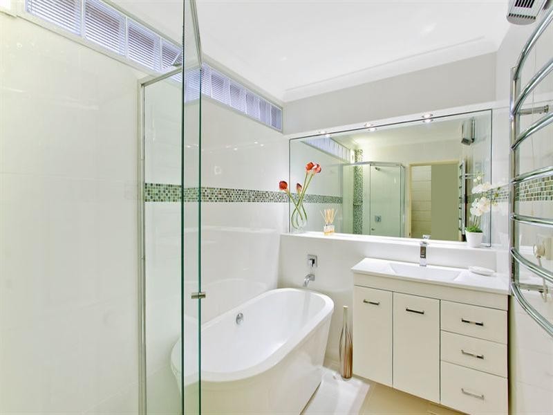 19 Penang Street, Point Clare NSW 2250