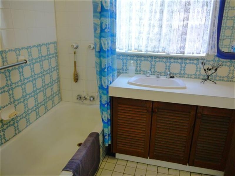 31 Brisbane Water Drive, Point Clare NSW 2250