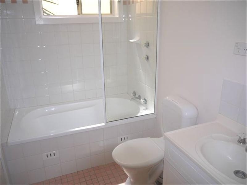 9/219 Brisbane Water Drive, Point Clare NSW 2250